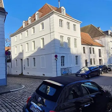 Apartment Am Schloss - Charme Saarbruecken Exterior photo